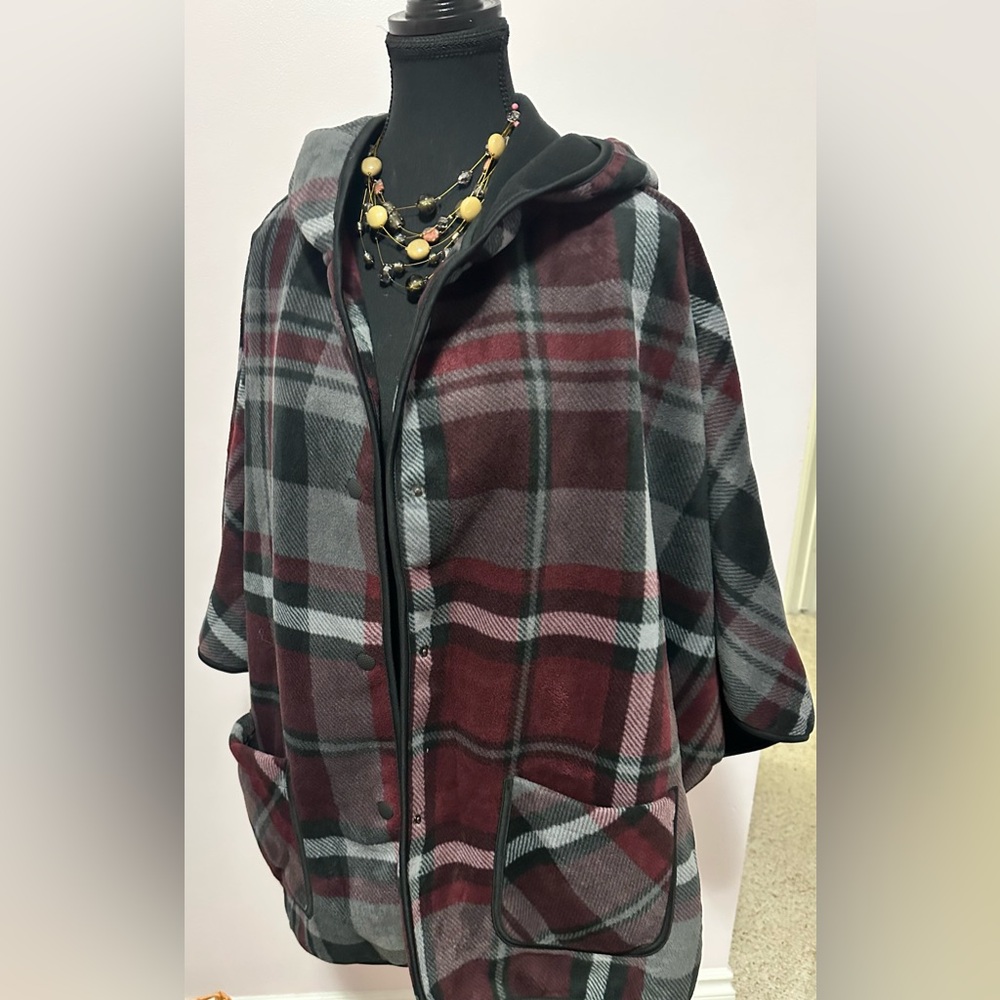 Women’s cape style coat